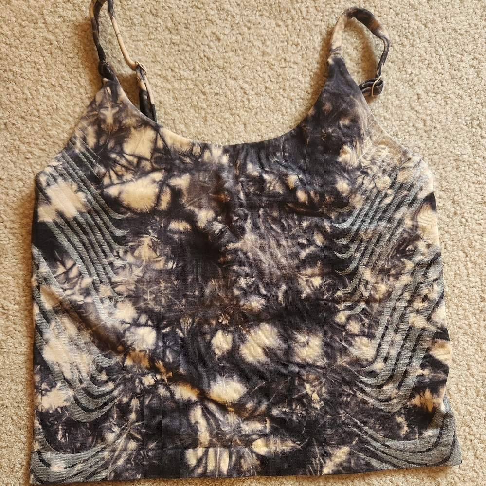 Athleta black and tan tank with built-in bra, size small.